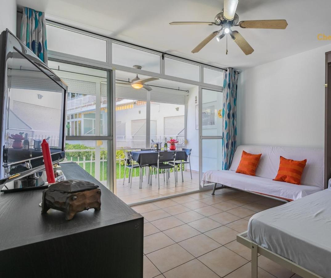 Apartamento El Oasis Vip-ตอร์เรโมลิโนส ภายนอก รูปภาพ